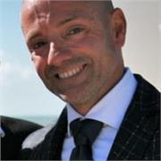 Il fisico dei tuo sogni è diverso da quello che vedi nello specchio? Chiamami e ti aiuterò a raggiungere i tuoi obbiettivi!